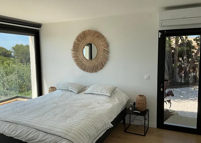 Suite Autonome Acces Piscine